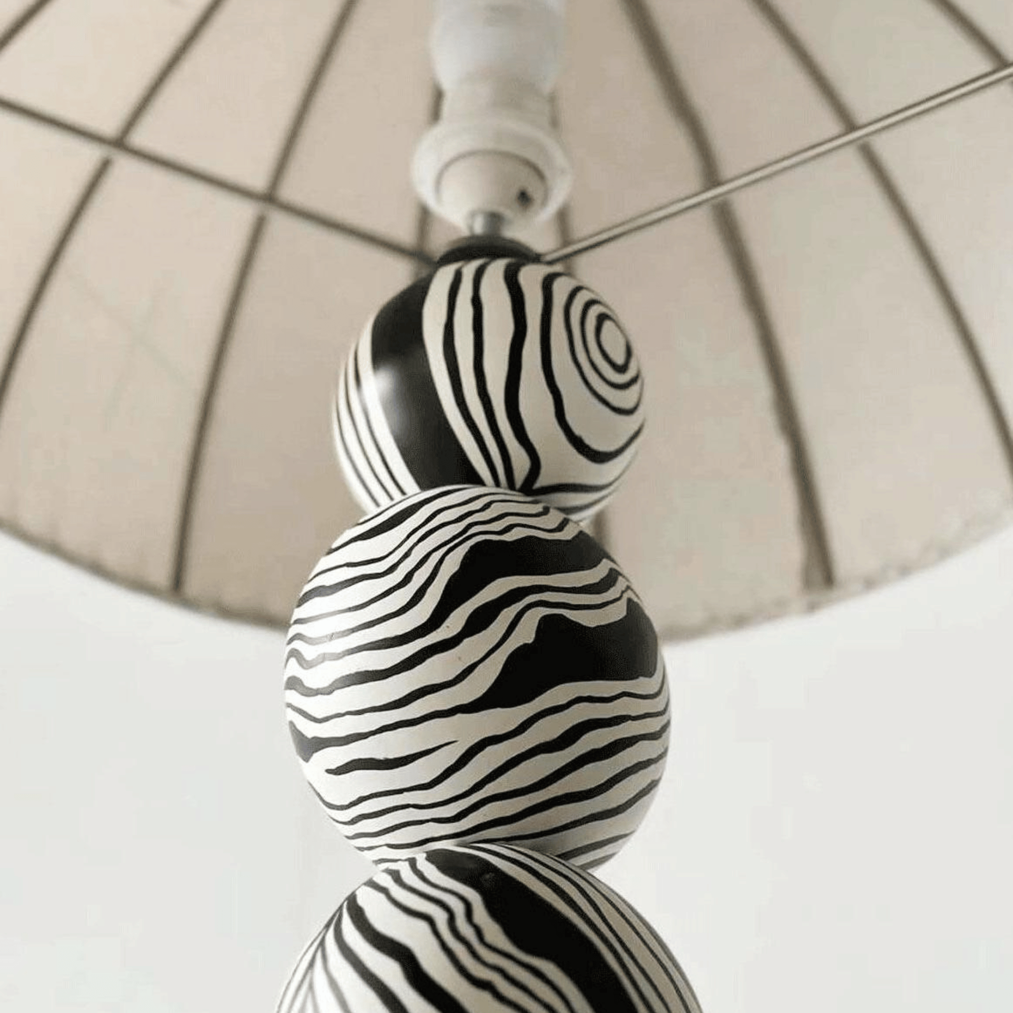 Stokkra Sculptural Zebra Floor Lamp for Living Room, Lamps, Wood Base