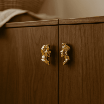 Translation missing: nl.Sculptural Brass Figure Cabinet Handle by Skonne, Knobs & Handles, Figra Sculpted Portrait