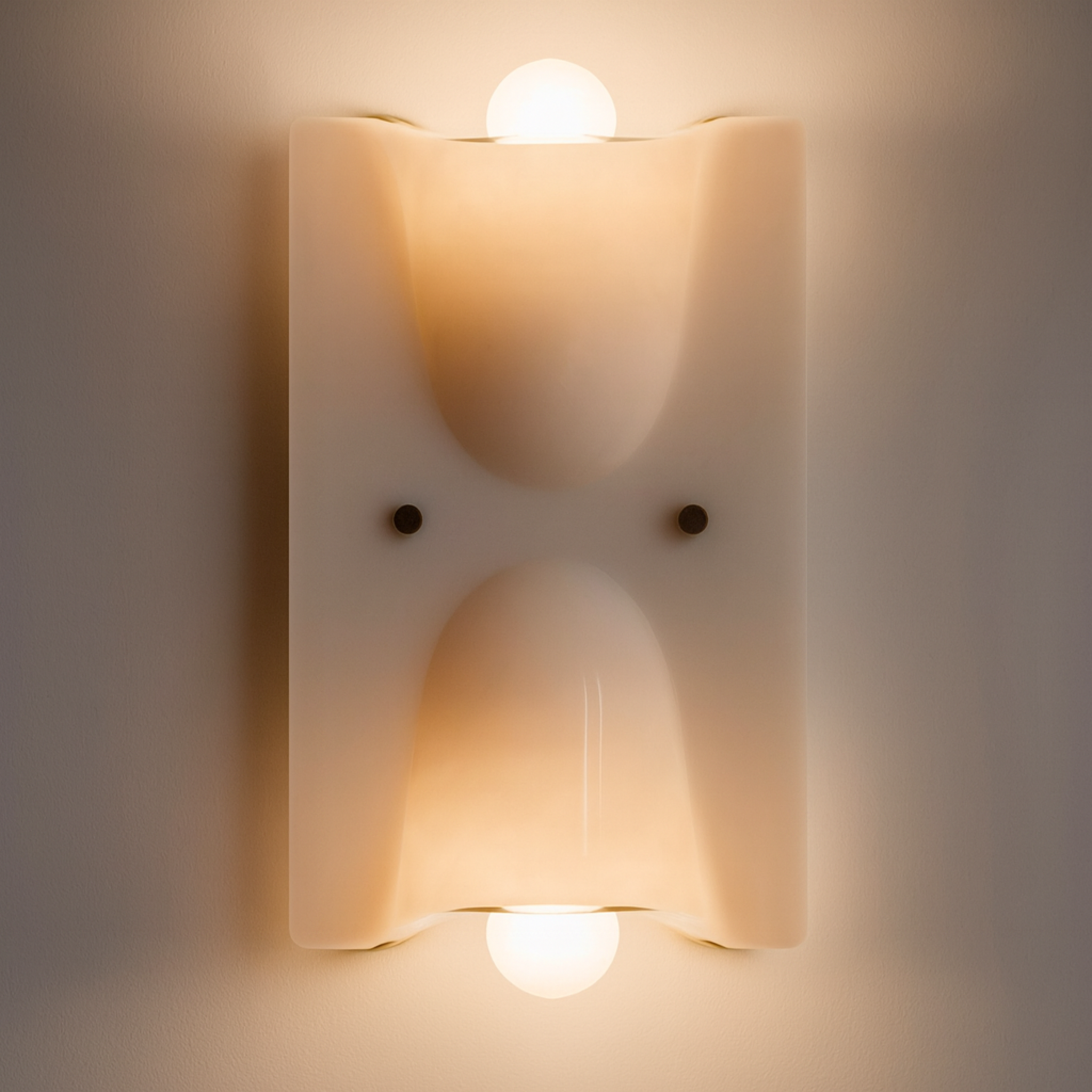 Modern Resin Wall Sconce Up Down LED Light Skonne, Fixtures, Glödra Sculptural Dual Beam