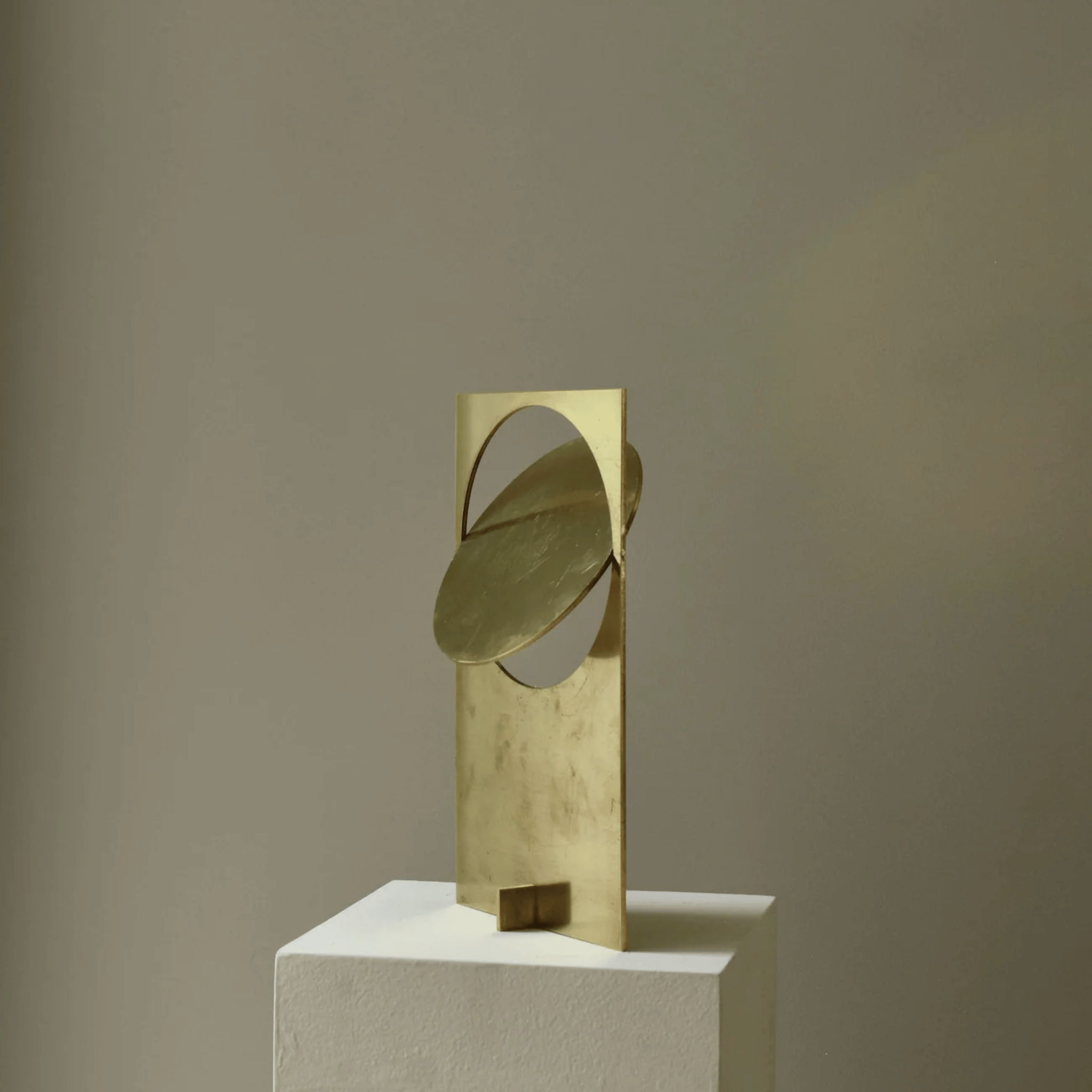 Gold Sunset Table Lamp — Modern Sculptural Design, Lamps, Solglod