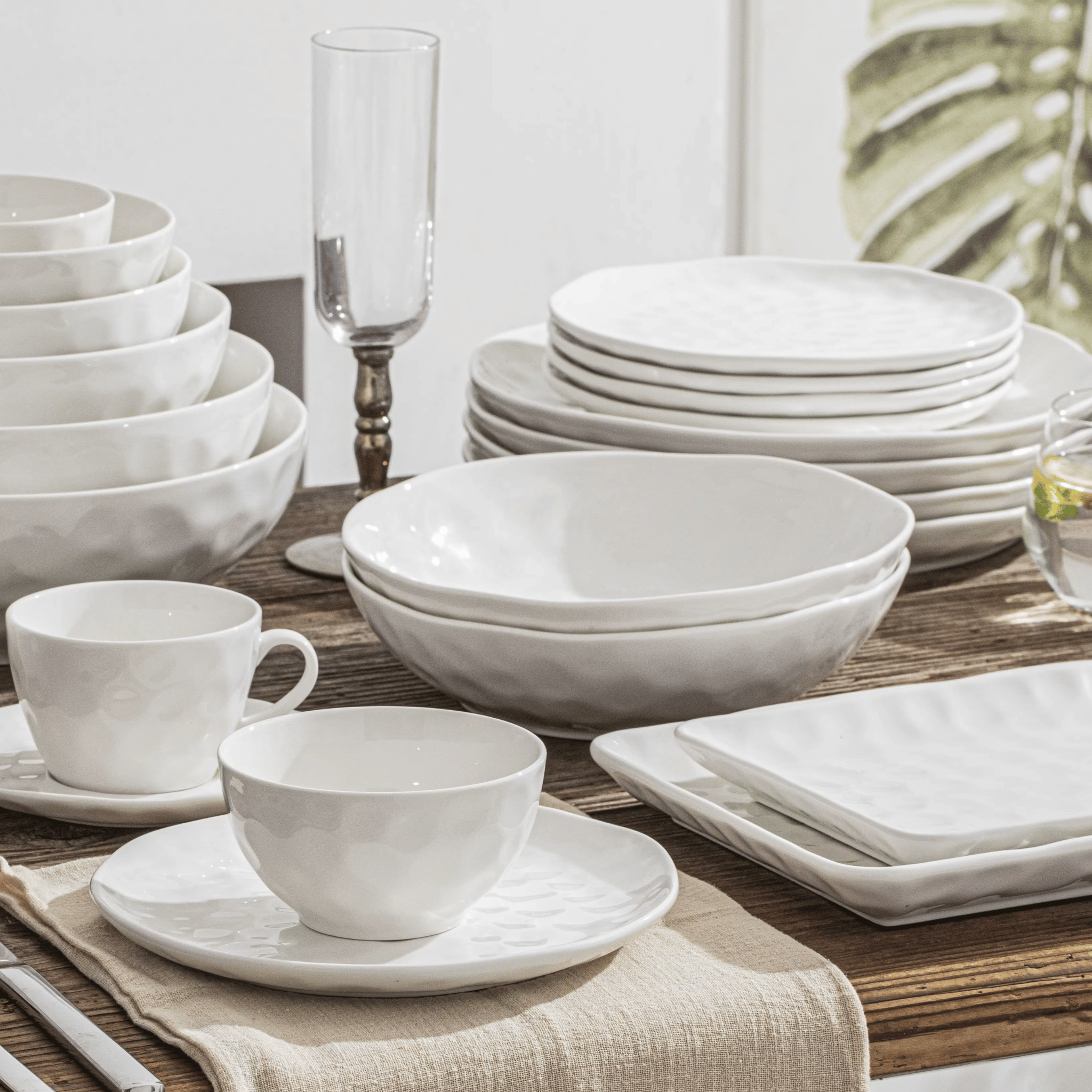 Chip-Resistant White Porcelain 12-Piece Dinner Set, Dinnerware Sets, Solvik